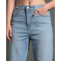 Levi's Women Lightly Washed Straight Fit Jeans